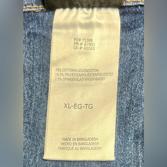 Patriots New England NFL NWT Denim Jean Jacket Embroidered XL 15-17 Football - Picture 9 of 13